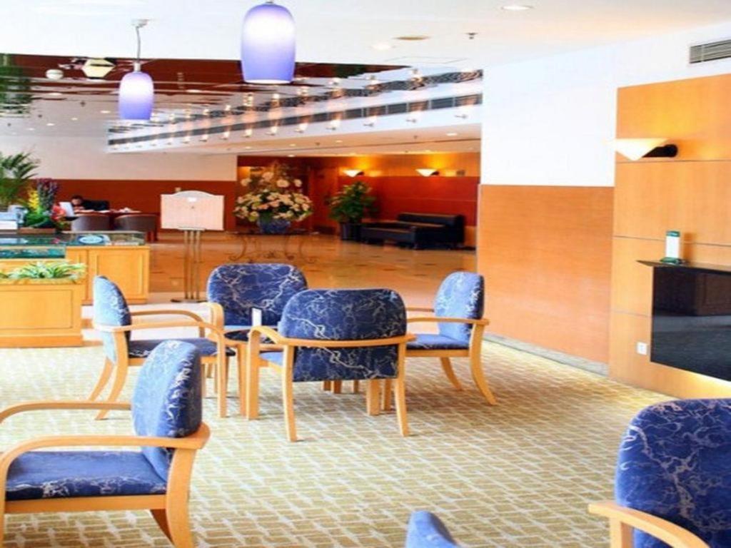 Tian Cheng Hotel Jin Jiang Sanghaj Kültér fotó